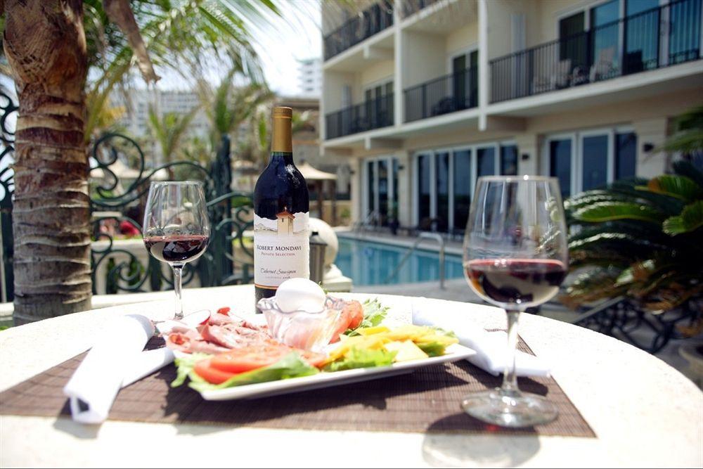 The Sea Lord Hotel & Suites (Adults Only) Lauderdale-by-the-Sea Εξωτερικό φωτογραφία