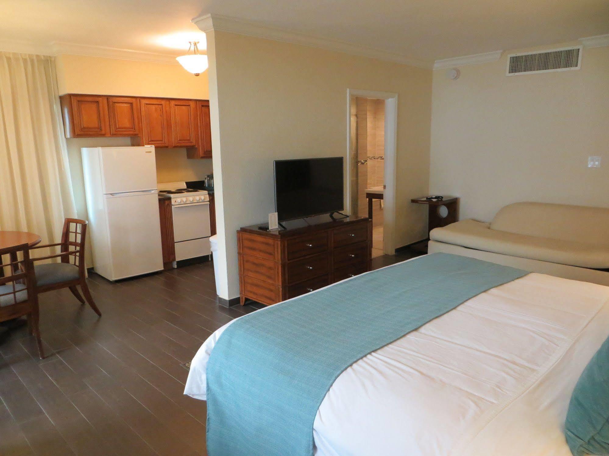 The Sea Lord Hotel & Suites (Adults Only) Lauderdale-by-the-Sea Εξωτερικό φωτογραφία