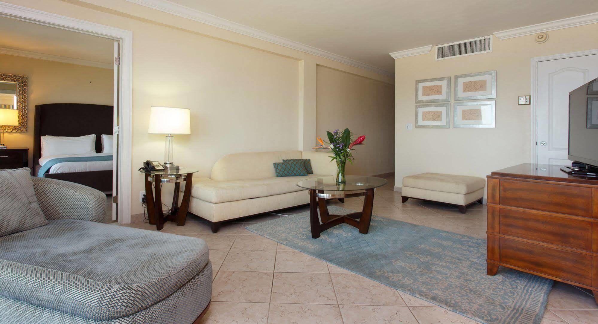 The Sea Lord Hotel & Suites (Adults Only) Lauderdale-by-the-Sea Εξωτερικό φωτογραφία