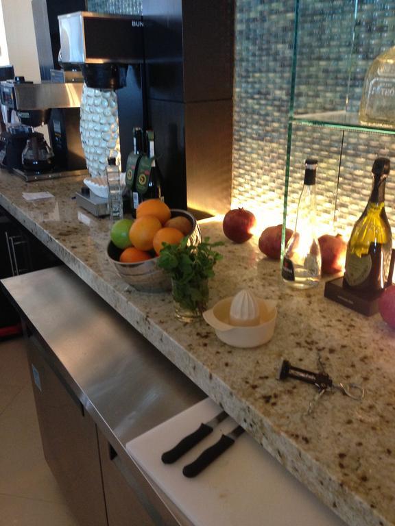 The Sea Lord Hotel & Suites (Adults Only) Lauderdale-by-the-Sea Εξωτερικό φωτογραφία