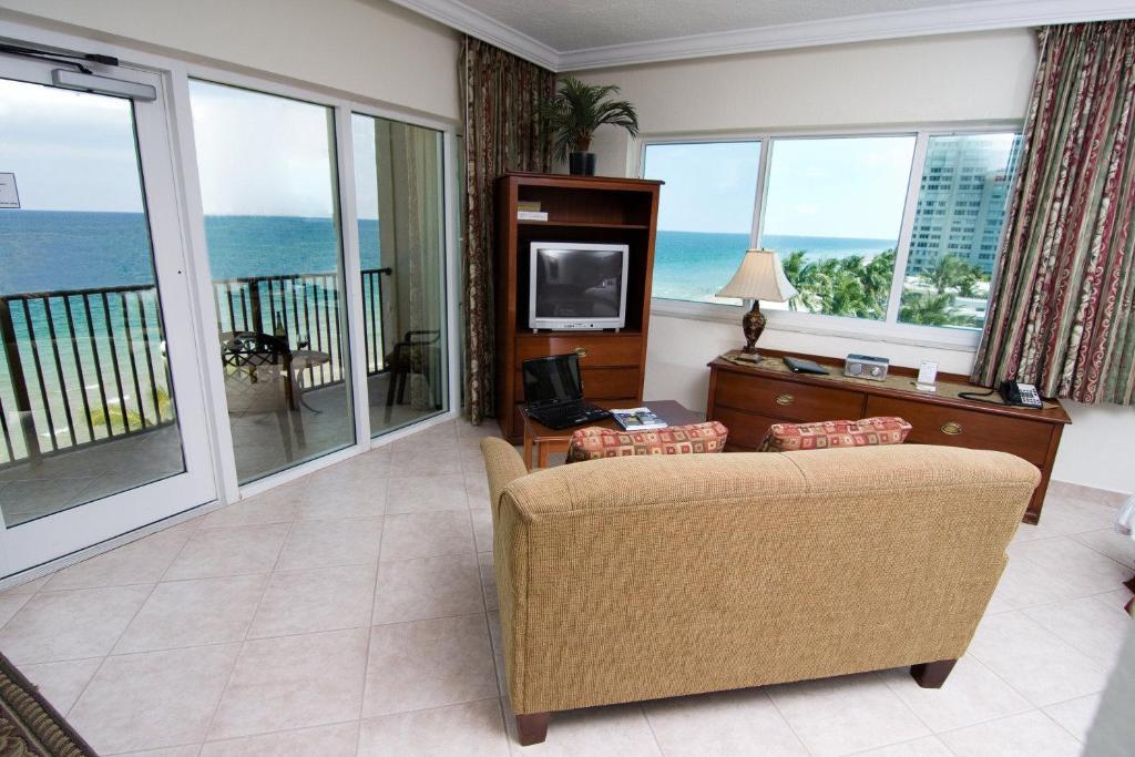 The Sea Lord Hotel & Suites (Adults Only) Lauderdale-by-the-Sea Δωμάτιο φωτογραφία